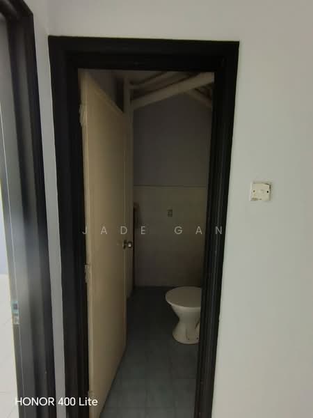 Apartment for Rent at Villa Krystal @ Bandar Selesa Jaya - Jade Gan - Bathroom - PropertyGuru.com.my