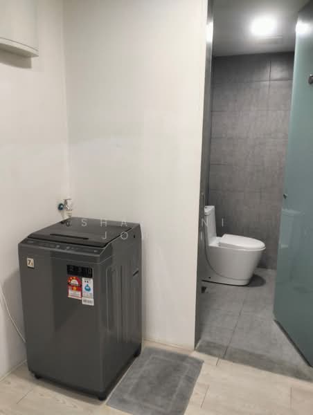 Service Residence for Rent at SkyPark @ Cyberjaya - Shazwani Johari - Bathroom - PropertyGuru.com.my
