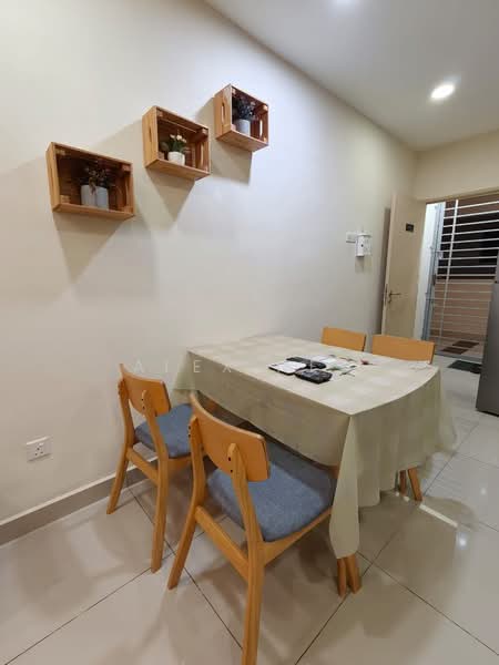 Servis Apartment untuk Disewa di ARC @ Austin Hills - Alex Neo - Dining Table - PropertyGuru.com.my