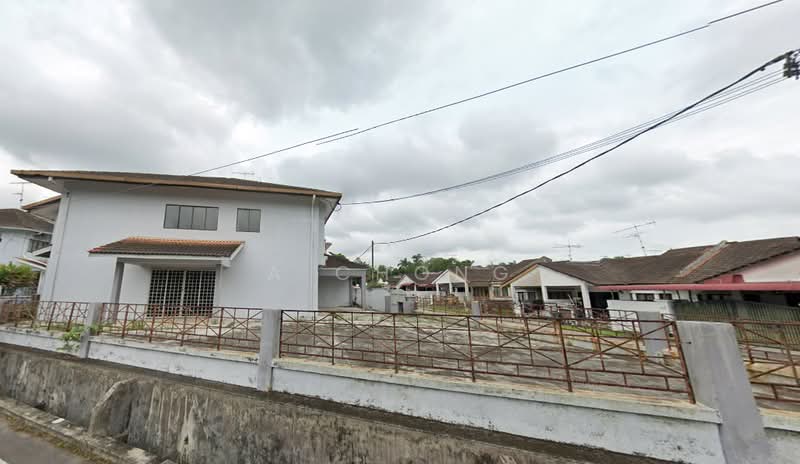 2-storey Terraced House for Sale in Taman Putri Kulai (Kulai) - A Chong - Exterior - PropertyGuru.com.my