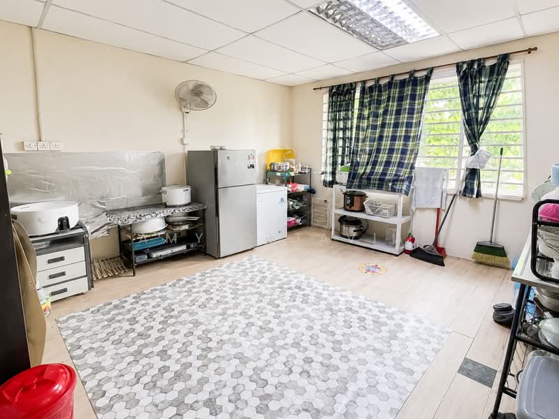 Shop for Rent in Taman Bunga Kantan (Kajang) - Amy Oktavia - Kitchen - PropertyGuru.com.my
