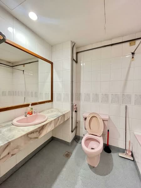 Kondominium untuk Dijual di City Gardens - Sky Chan - Bathroom - PropertyGuru.com.my