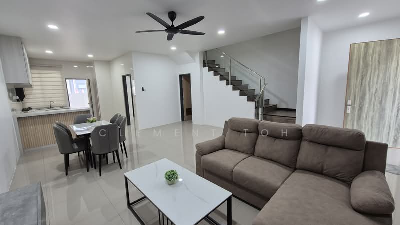 Rumah Teres 2 Tingkat untuk Dijual di Taman Uni Central (Samarahan) - Clement Toh - Living Room - PropertyGuru.com.my