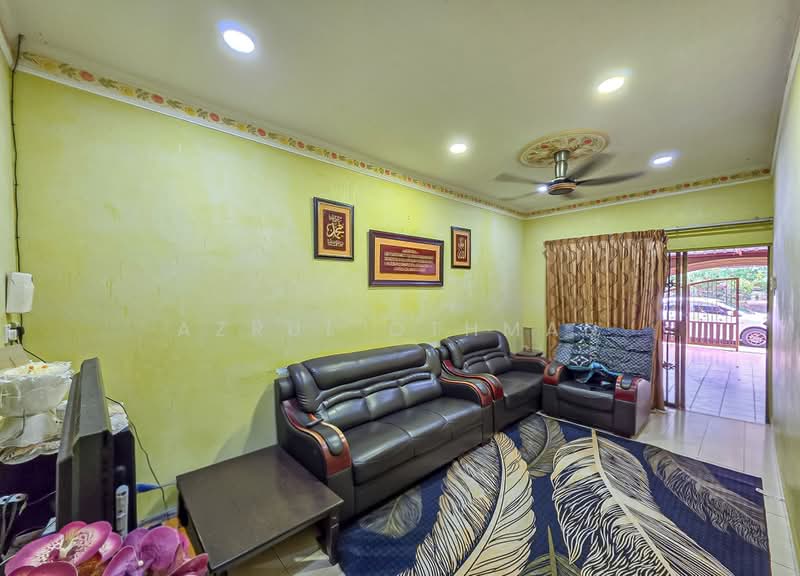 Rumah Teres 1 Tingkat untuk Dijual di Taman Mantau Indah (Rasah) - Azrul Othman - Living Room - PropertyGuru.com.my