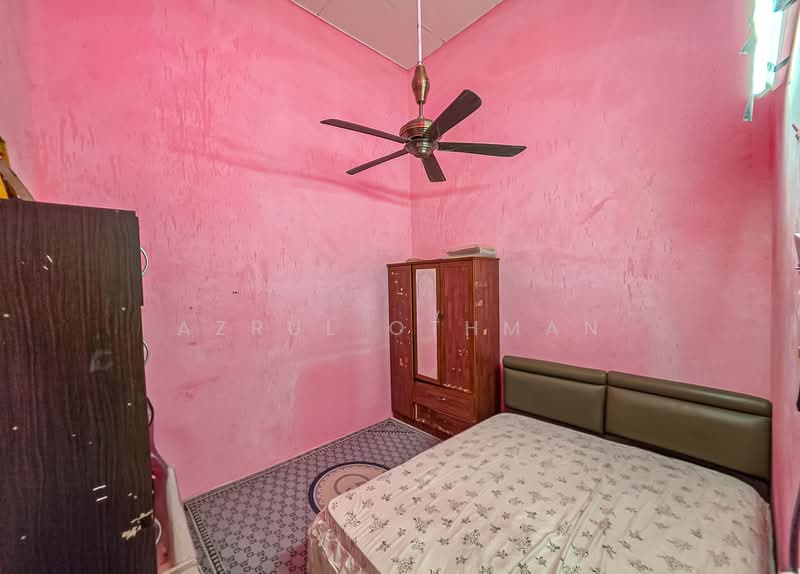 Rumah Teres 1 Tingkat untuk Dijual di Taman Mantau Indah (Rasah) - Azrul Othman - Bedroom - PropertyGuru.com.my