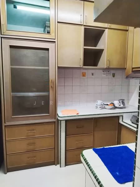 Pangsapuri untuk Disewa di Desa Green - Jerry Tan - Kitchen - PropertyGuru.com.my
