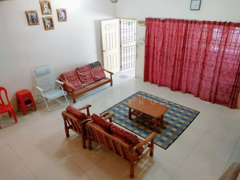 2-storey Terraced House for Sale in Kuala Kangsar (Perak) - Qazin Khoo - Living Room - PropertyGuru.com.my