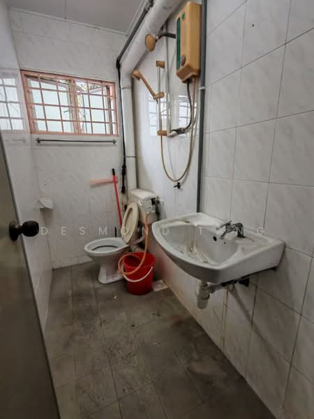 Rumah Teres 2.5-Tingkat untuk Dijual di Taman Sri Sinar (Segambut) - Desmond Tang - Bathroom - PropertyGuru.com.my