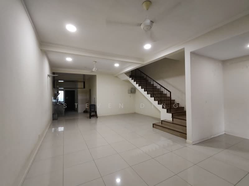 Rumah Teres 2 Tingkat untuk Disewa di Bandar Bukit Raja (Klang) - Steven Ding - Living Room - PropertyGuru.com.my
