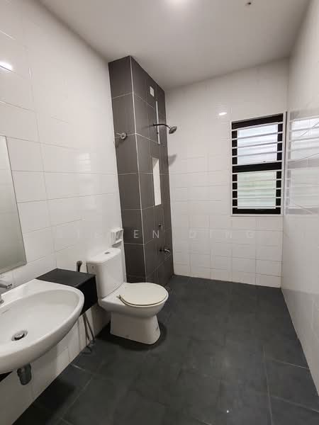 Rumah Teres 2 Tingkat untuk Disewa di Bandar Bukit Raja (Klang) - Steven Ding - Bathroom - PropertyGuru.com.my