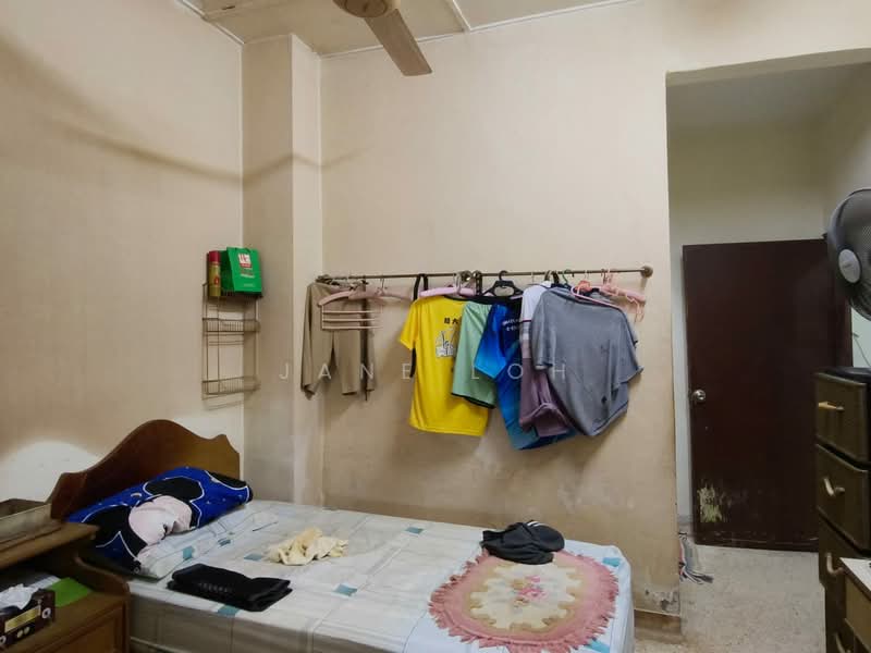 Rumah Teres 1 Tingkat untuk Dijual di Taman Skudai Baru (Skudai) - Jane Loh - Bedroom - PropertyGuru.com.my