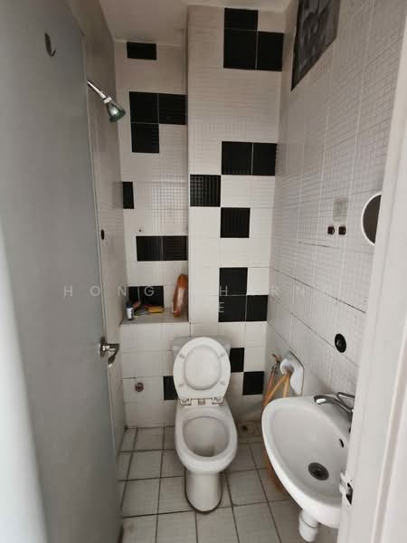 Service Residence for Rent at The Sky Executive Suites - Hong Charng Lee - Bathroom - PropertyGuru.com.my