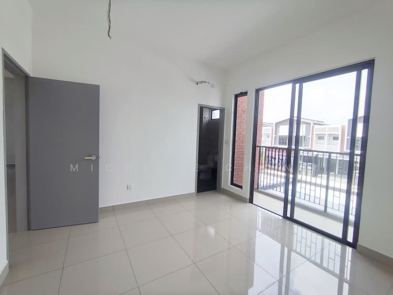 2-storey Terraced House for Sale in Elmina (Shah Alam) - Michelle Chong - Master bedroom  - PropertyGuru.com.my