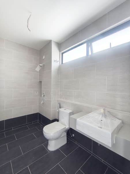 2-storey Terraced House for Sale in Elmina (Shah Alam) - Michelle Chong - Master bathroom  - PropertyGuru.com.my