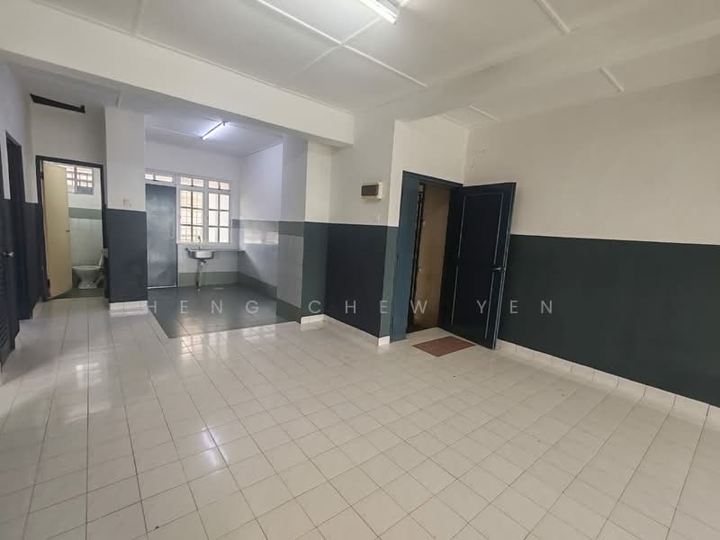 Apartment for Sale at Tanjong Puteri Apartment - Heng Chew Yen - PropertyGuru.com.my