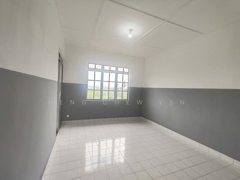 Apartment for Sale at Tanjong Puteri Apartment - Heng Chew Yen - PropertyGuru.com.my