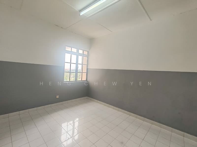 Apartment for Sale at Tanjong Puteri Apartment - Heng Chew Yen - PropertyGuru.com.my