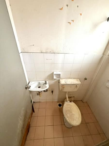 Condominium for Sale at Indah Condominium - Pauline Chong - Bathroom - PropertyGuru.com.my
