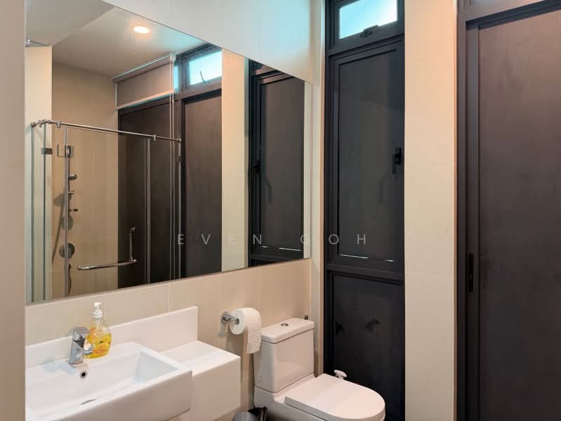 Kondominium untuk Disewa di The LIGHT COLLECTION II - Even Goh - Common Bathroom - PropertyGuru.com.my