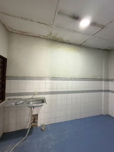 Apartment for Rent at Sri Anggerik 2 - Johnny Tan - Kitchen - PropertyGuru.com.my