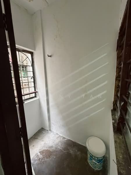 Apartment for Rent at Sri Anggerik 2 - Johnny Tan - Yard - PropertyGuru.com.my