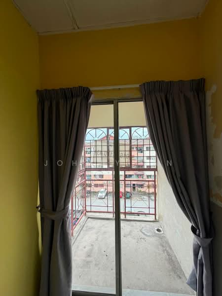 Apartment for Rent at Sri Anggerik 2 - Johnny Tan - Balcony - PropertyGuru.com.my