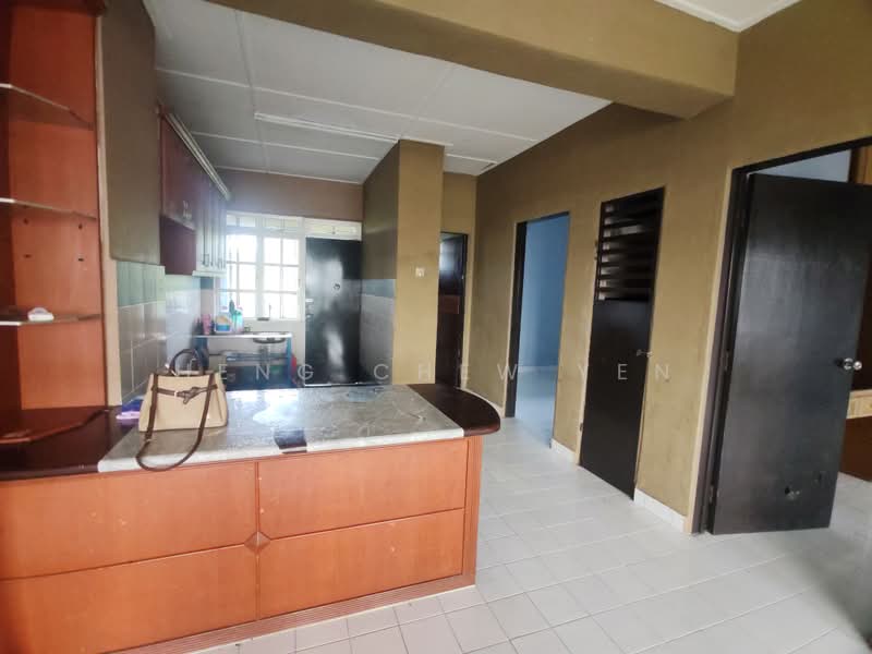 Apartment for Sale at Tanjong Puteri Apartment - Heng Chew Yen - PropertyGuru.com.my