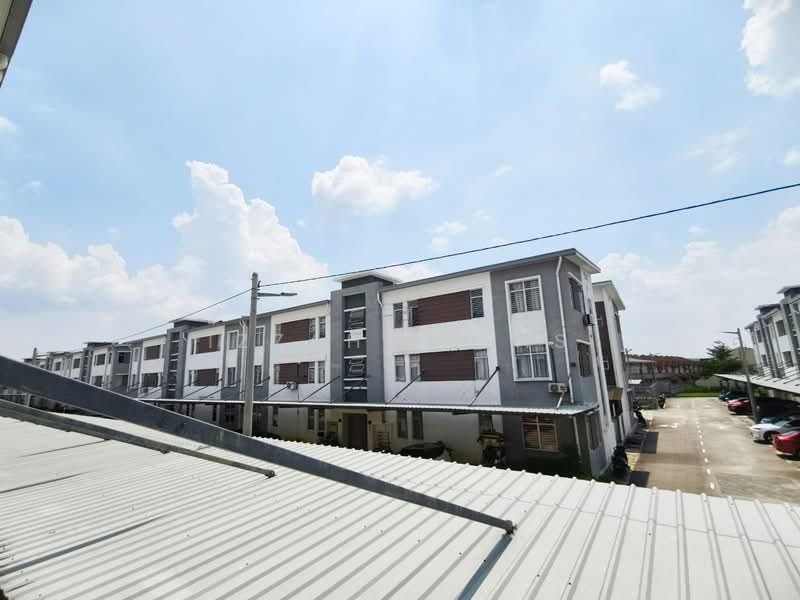 Townhouse for Sale in Saujana Utama (Selangor) - Izzah Alias - Exterior - PropertyGuru.com.my