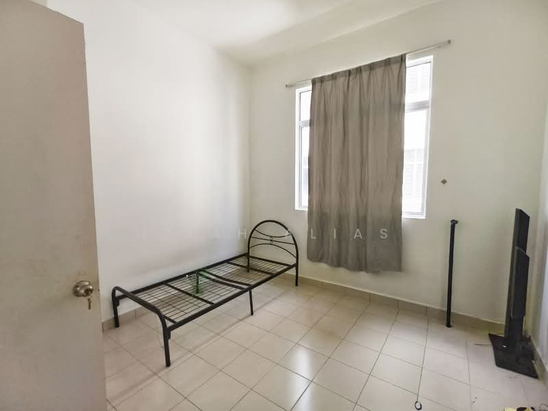 Townhouse for Sale in Saujana Utama (Selangor) - Izzah Alias - Bedroom - PropertyGuru.com.my