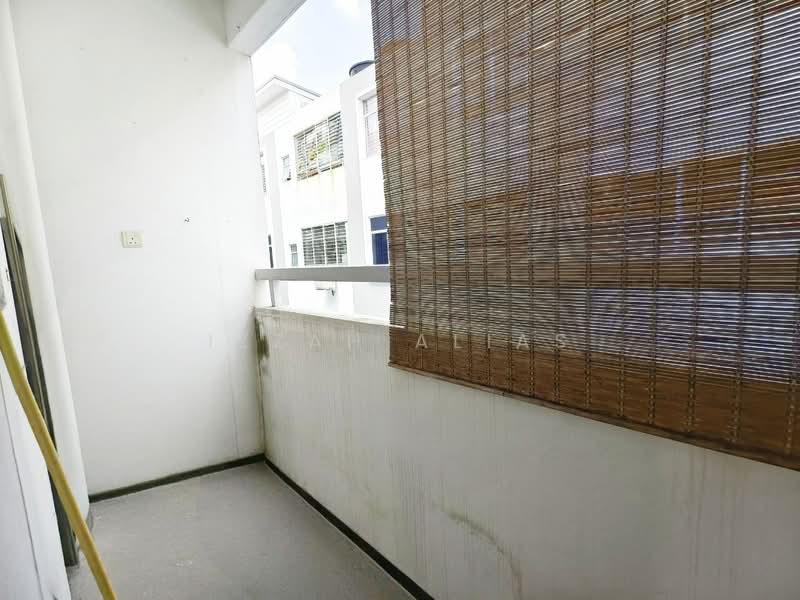 Townhouse for Sale in Saujana Utama (Selangor) - Izzah Alias - Balcony - PropertyGuru.com.my
