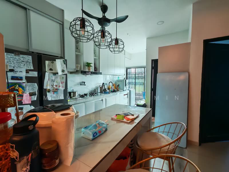 2-storey Terraced House for Sale in Shah Alam (Selangor) - Muhammad Amin - Kitchen - PropertyGuru.com.my