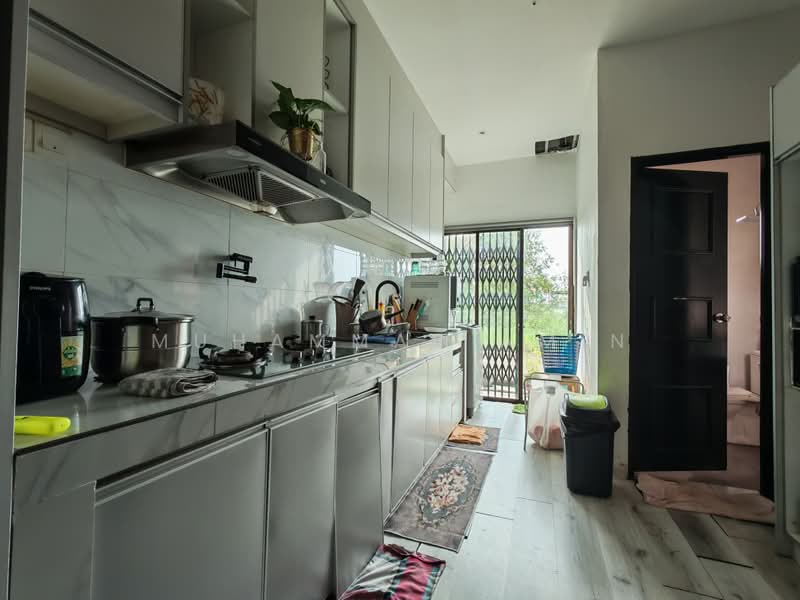 2-storey Terraced House for Sale in Shah Alam (Selangor) - Muhammad Amin - Kitchen - PropertyGuru.com.my