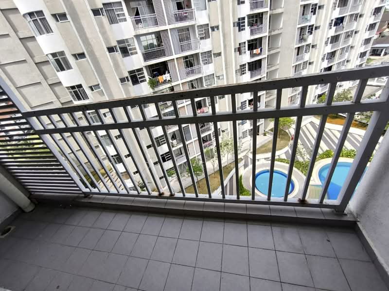 Servis Apartment untuk Dijual di Scott Towers @ Larkin JB - Yvonne Lim - Balcony - PropertyGuru.com.my
