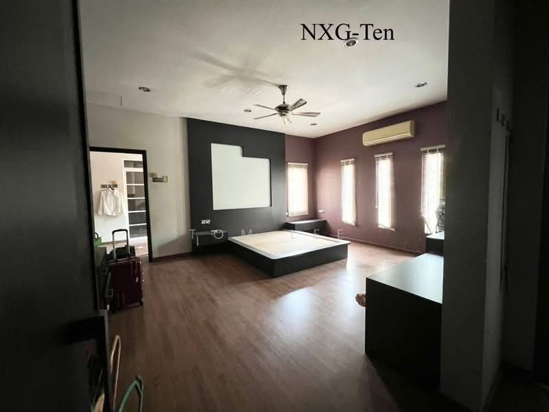 Semi-Detached House for Sale in Mutiara Bukit Raja (Kapar) - Tom Lee - PropertyGuru.com.my