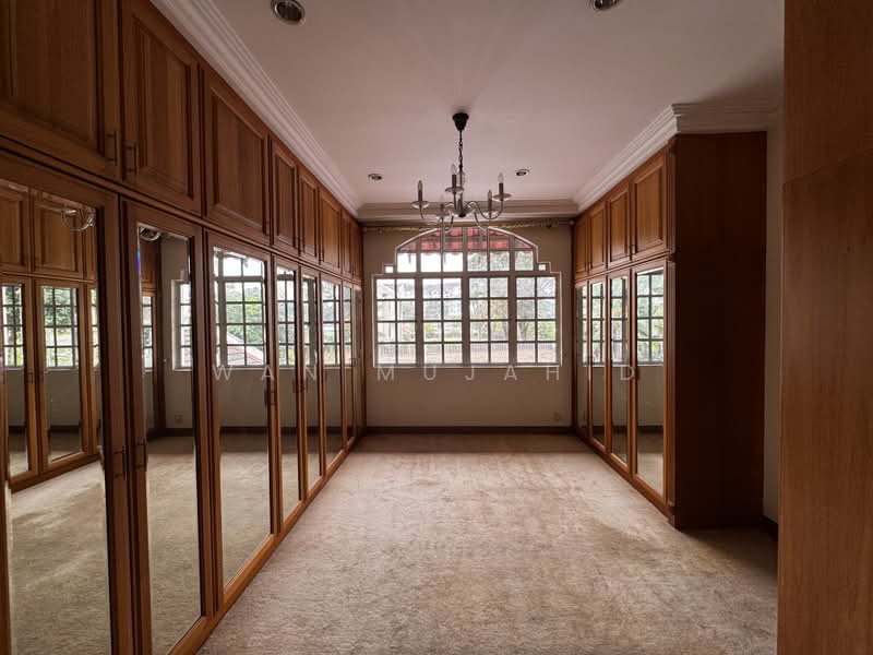 Rumah Banglo untuk Dijual di Seksyen 13 (Shah Alam) - Wan Mujahid - PropertyGuru.com.my