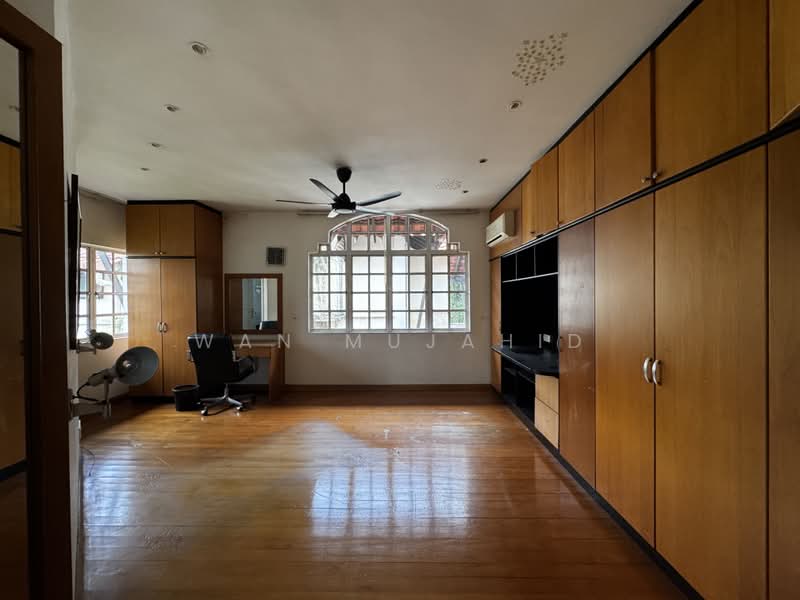 Rumah Banglo untuk Dijual di Seksyen 13 (Shah Alam) - Wan Mujahid - PropertyGuru.com.my