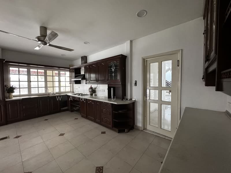Rumah Banglo untuk Dijual di Seksyen 13 (Shah Alam) - Wan Mujahid - PropertyGuru.com.my