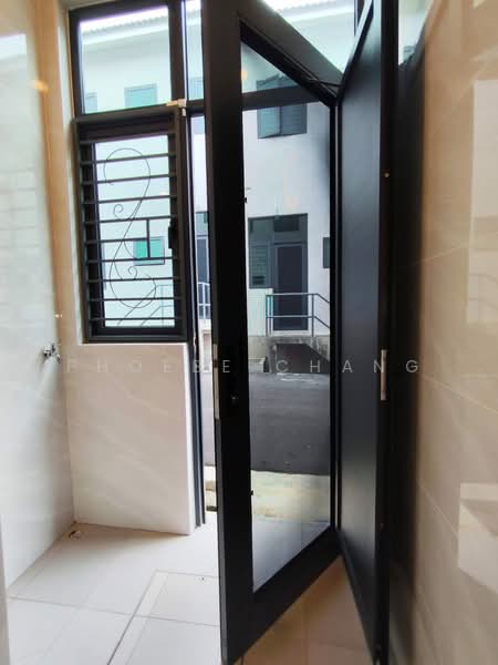 Rumah Teres 2 Tingkat untuk Dijual di Ipoh (Perak) - Phoebe Chang - Backyard door - PropertyGuru.com.my