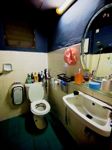Pangsapuri untuk Dijual di Pangsapuri Vista Serdang - Edmund Goh - Bathroom - PropertyGuru.com.my
