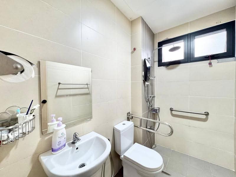 2-storey Terraced House for Sale in Presint 11 (Putrajaya) - Mohd Aizat Saiful Bahri - Bathroom - PropertyGuru.com.my