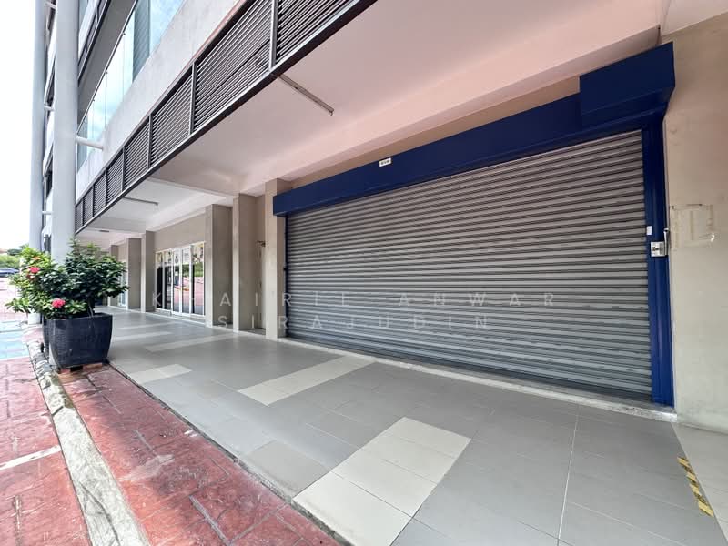 Shop for Rent in Shah Alam (Selangor) - Khairil Anwar Sirajudin - Exterior - PropertyGuru.com.my