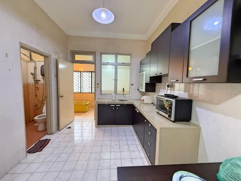 2-storey Terraced House for Rent in Taman Mount Austin (Tebrau) - Jay Pun - Kitchen - PropertyGuru.com.my