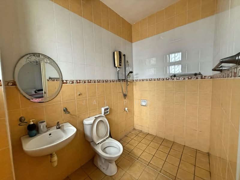 2-storey Terraced House for Rent in Taman Mount Austin (Tebrau) - Jay Pun - Bathroom - PropertyGuru.com.my