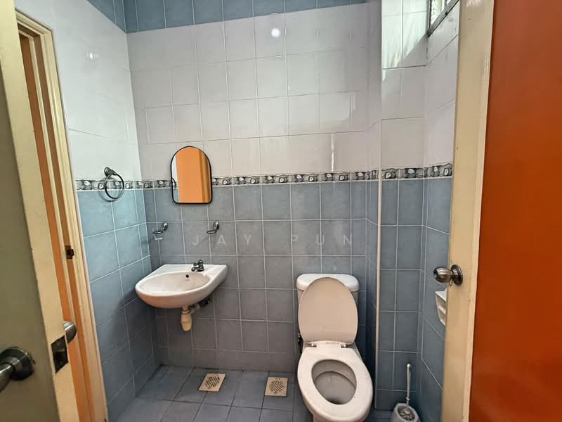 2-storey Terraced House for Rent in Taman Mount Austin (Tebrau) - Jay Pun - Bathroom - PropertyGuru.com.my
