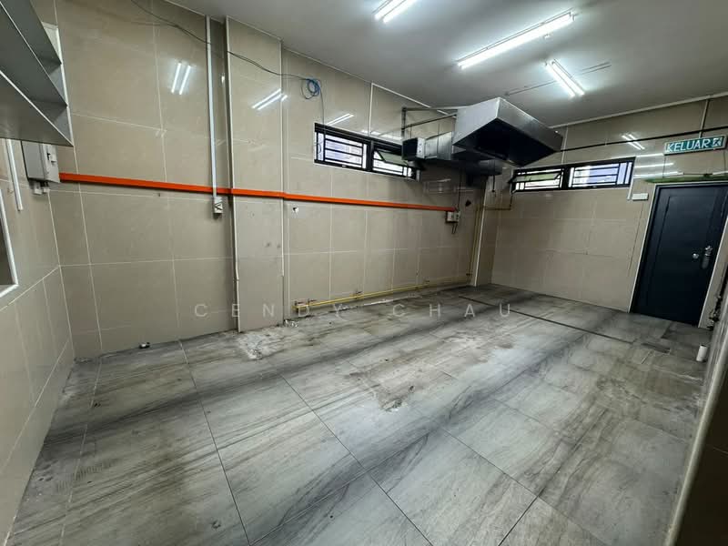 Shop for Rent in Taman Desa Cemerlang (Ulu Tiram) - Cendy Chau - Interior - PropertyGuru.com.my