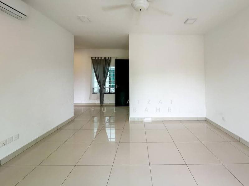 2.5-storey Terraced House for Sale in Cyberjaya (Selangor) - Mohd Aizat Saiful Bahri - Living Room - PropertyGuru.com.my