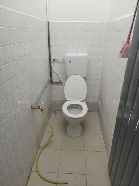 1-storey Terraced House for Sale in Taman Perwira Indah (Simpang Ampat) - Geik Heok Lim - Bathroom - PropertyGuru.com.my