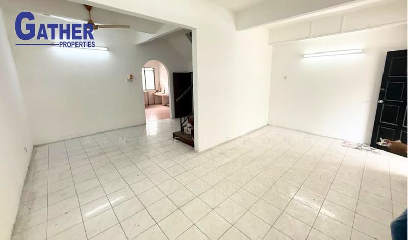 2-storey Terraced House for Sale in Ipoh (Perak) - Ainsley Thong - Living Room - PropertyGuru.com.my