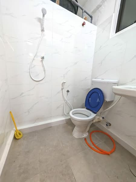 Rumah Flat untuk Dijual di Taman Desa Tebrau - Terence Tan - Bathroom - PropertyGuru.com.my