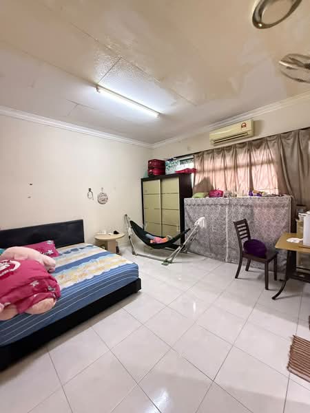 Rumah Teres 2 Tingkat untuk Dijual di Taman Pelangi (Johor Bahru) - Zoey Lee - Bedroom - PropertyGuru.com.my